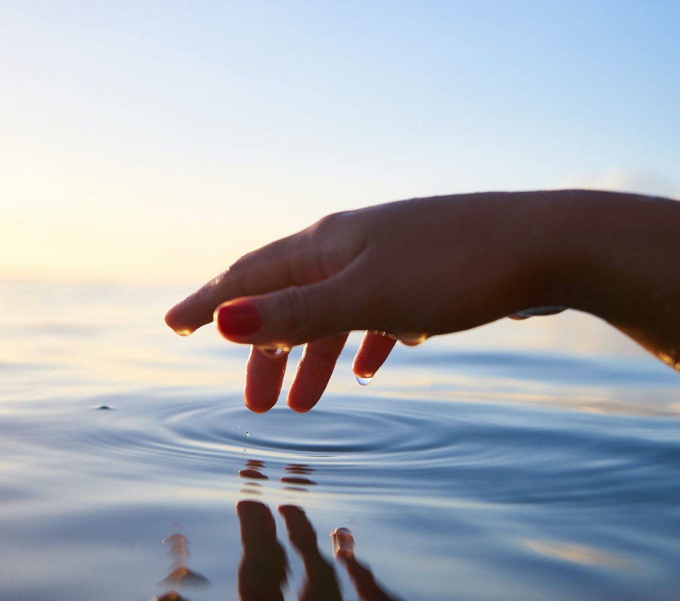 Water 2 yoann-boyer-i14h2xyPr18-unsplash